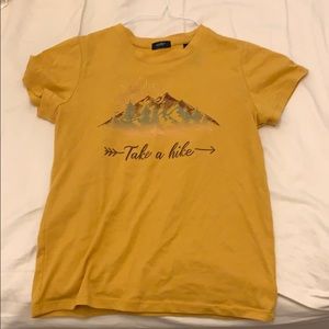 Belk yellow t shirt